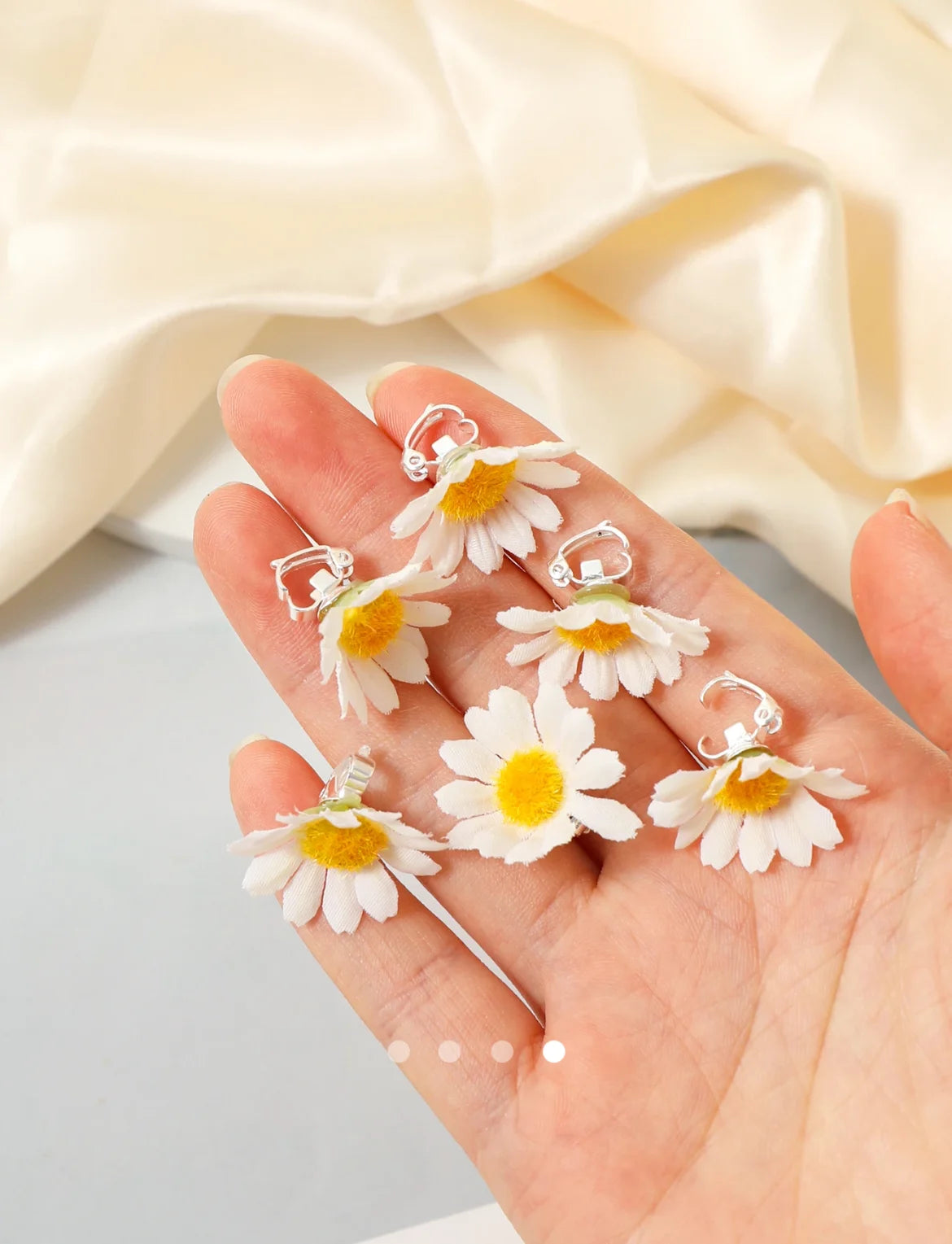 Flower Hairpin (6pc) // White