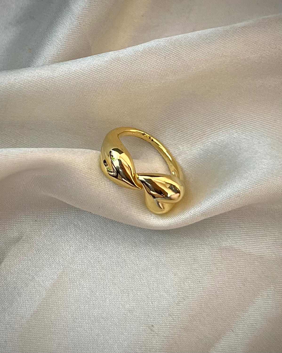 Chunky Ring 010 (Anti-Tarnish) // Gold
