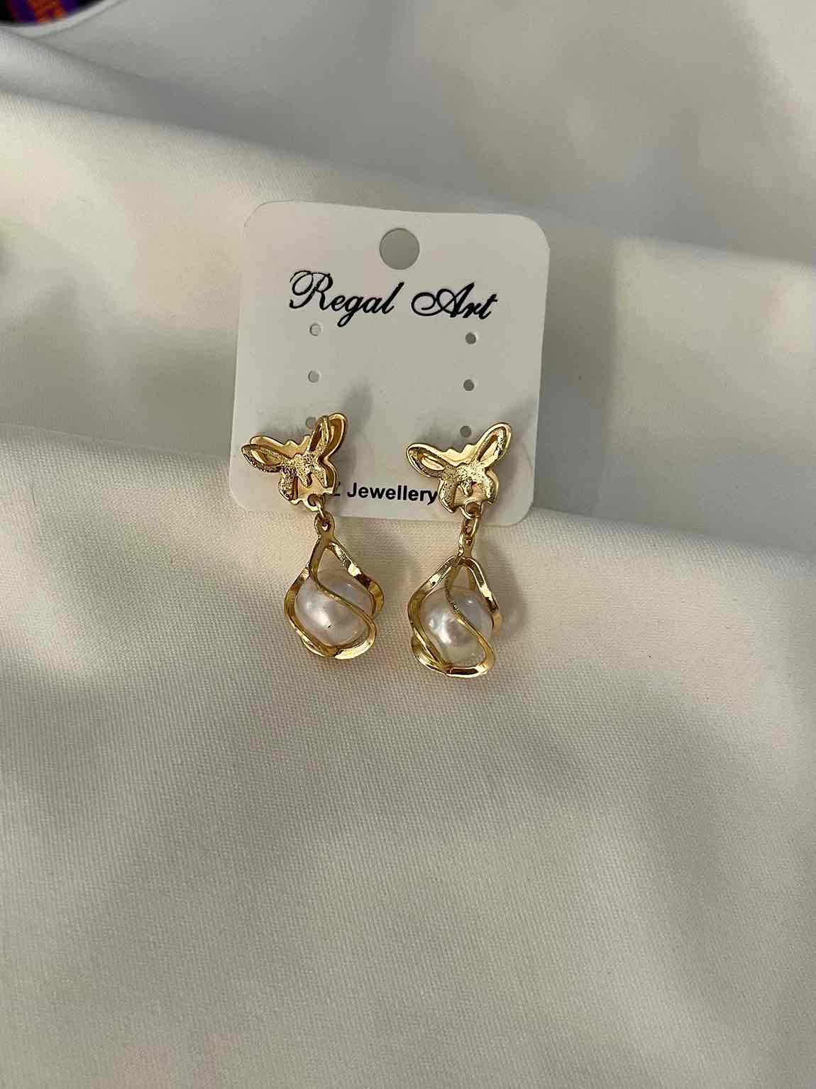 Butterfly Pearl Earrings // Rose Gold