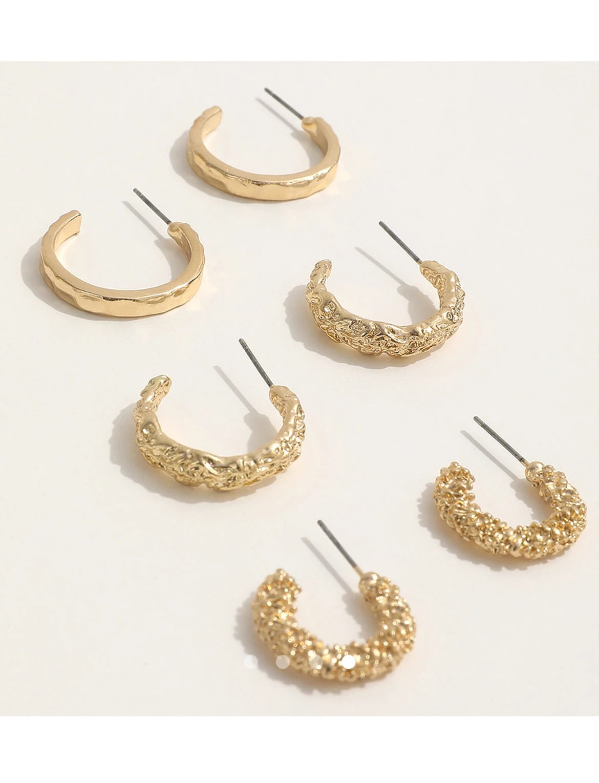 Savana Earrings 043 // Gold