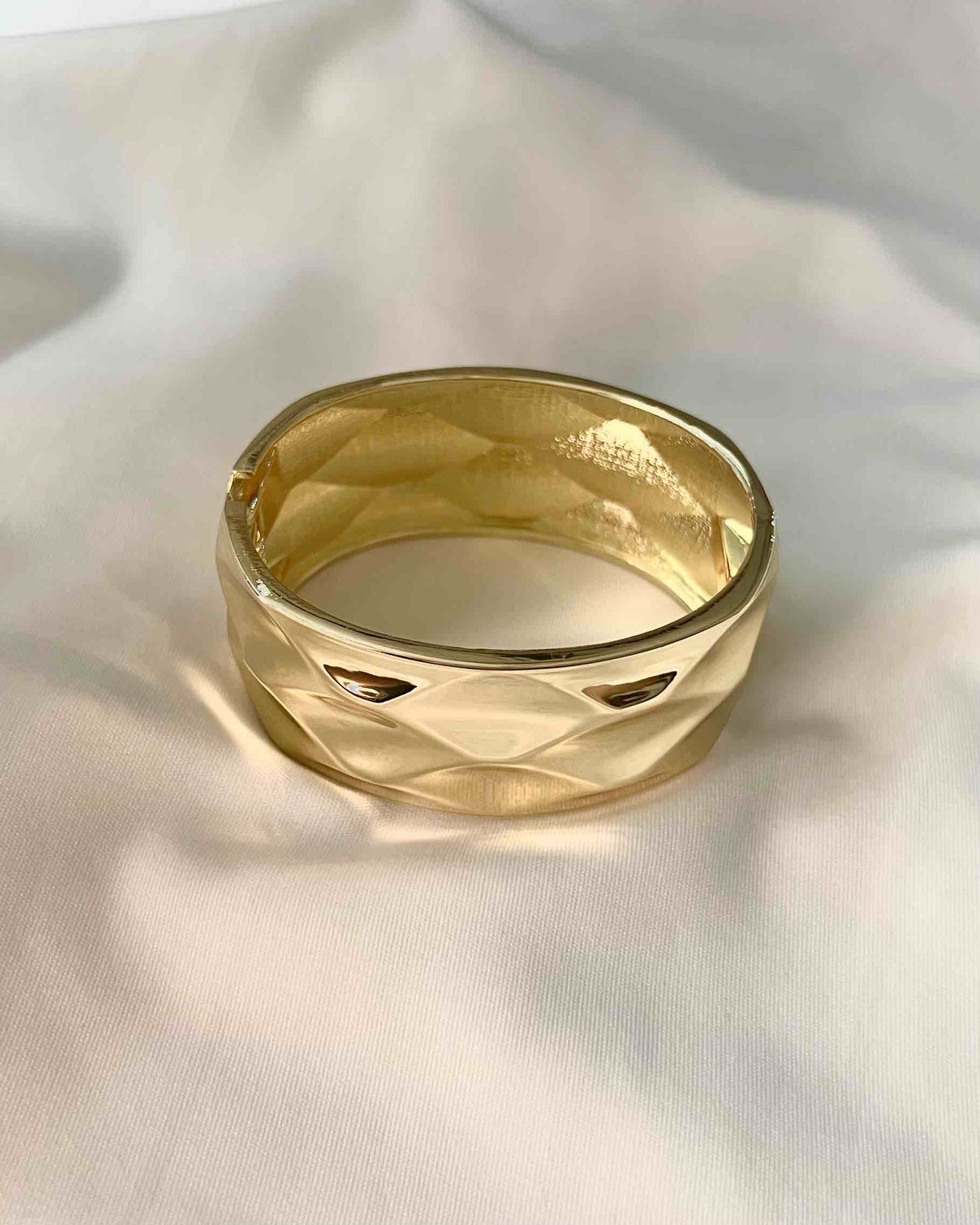 Chunky Bangle (Anti Tarnish) 007 // Gold