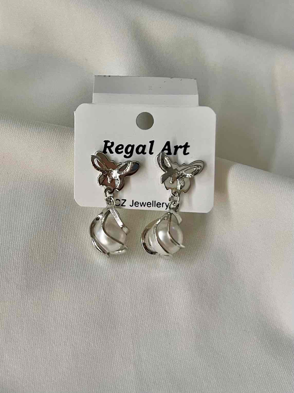 Butterfly Pearl Earrings // Silver