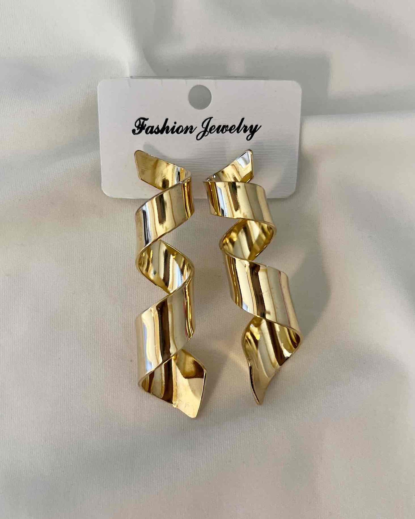 Twisted Earrings // Gold