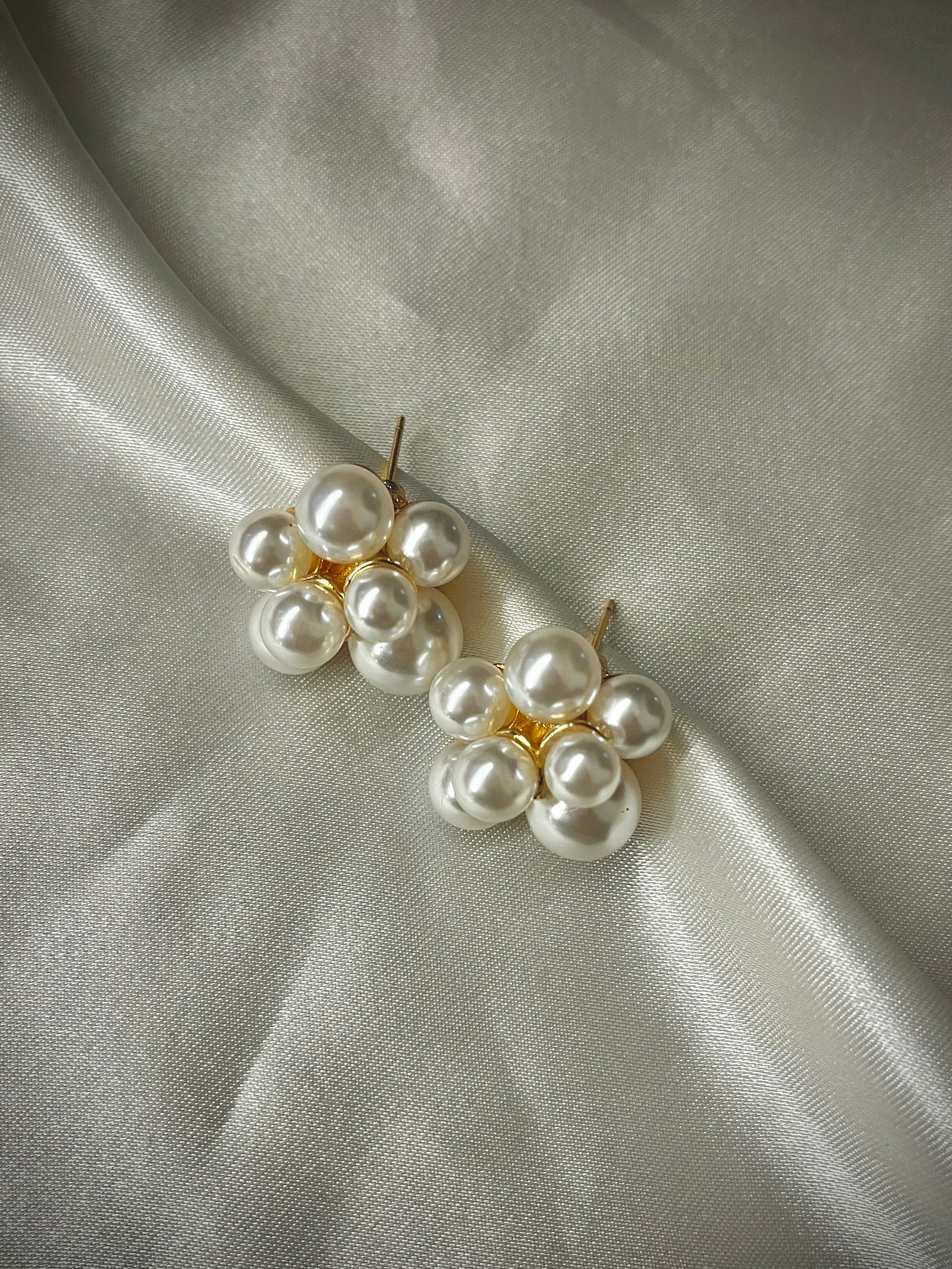 Elegant Pearl Cluster Earrings // Gold