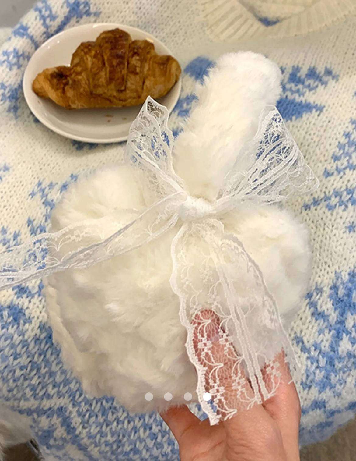 Bow Earmuffs // White