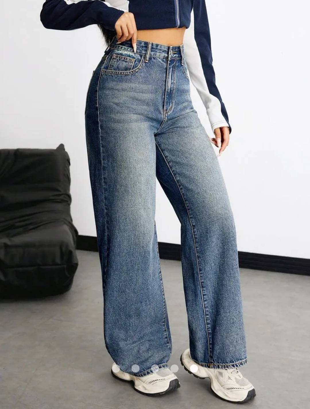 Wide Straight Leg Jeans 004 // Vintage Dark Wash