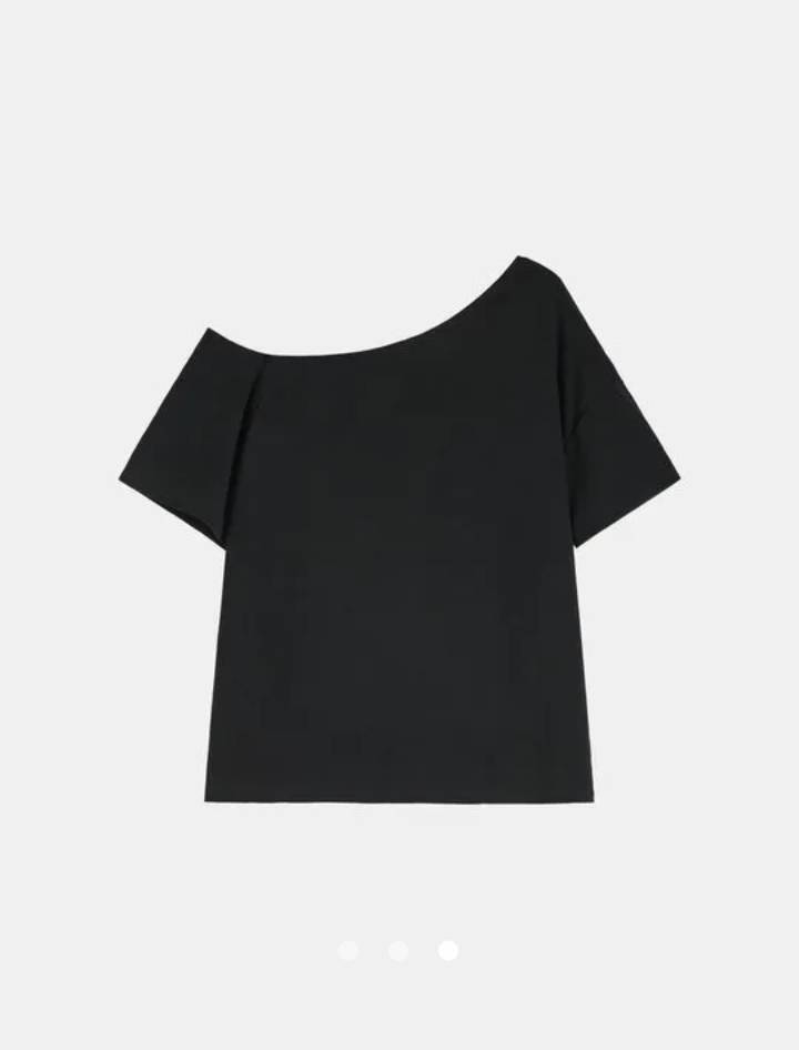 Heart Printed Pullover T-shirt // Black