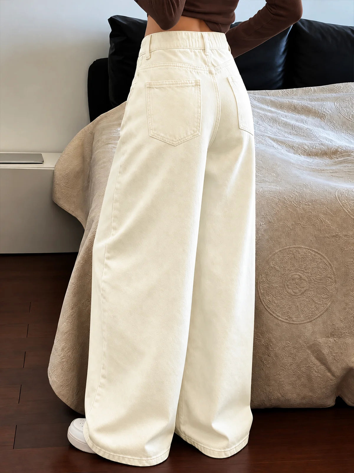Vanilla Beige // Wide Leg Jeans