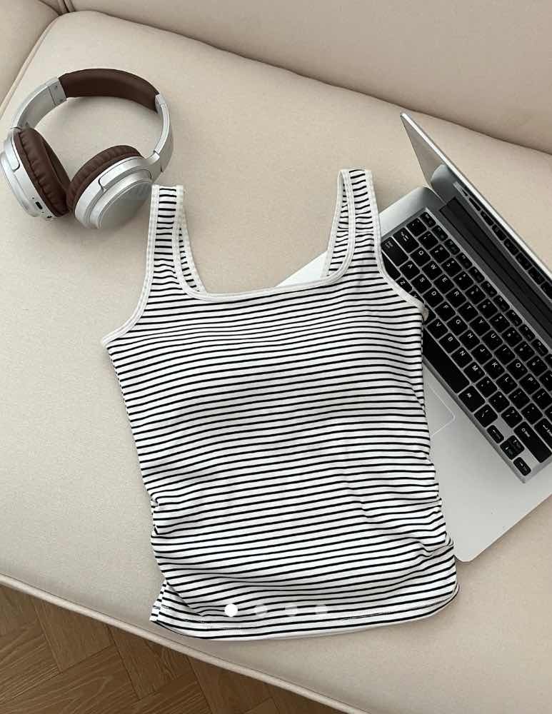 Padded Top // B&W