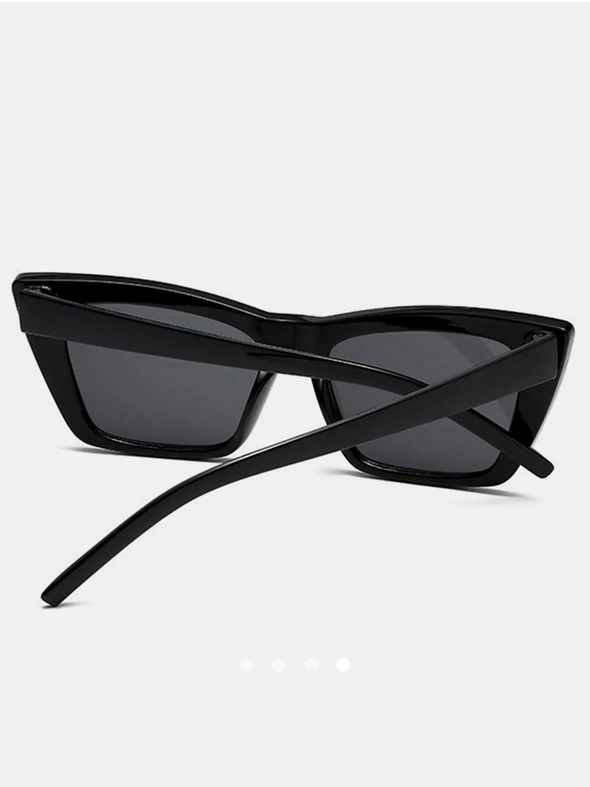 Hailey Beiber Sunglasses // Black