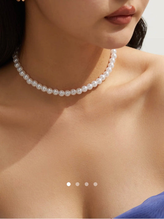 Pearl Necklace // White