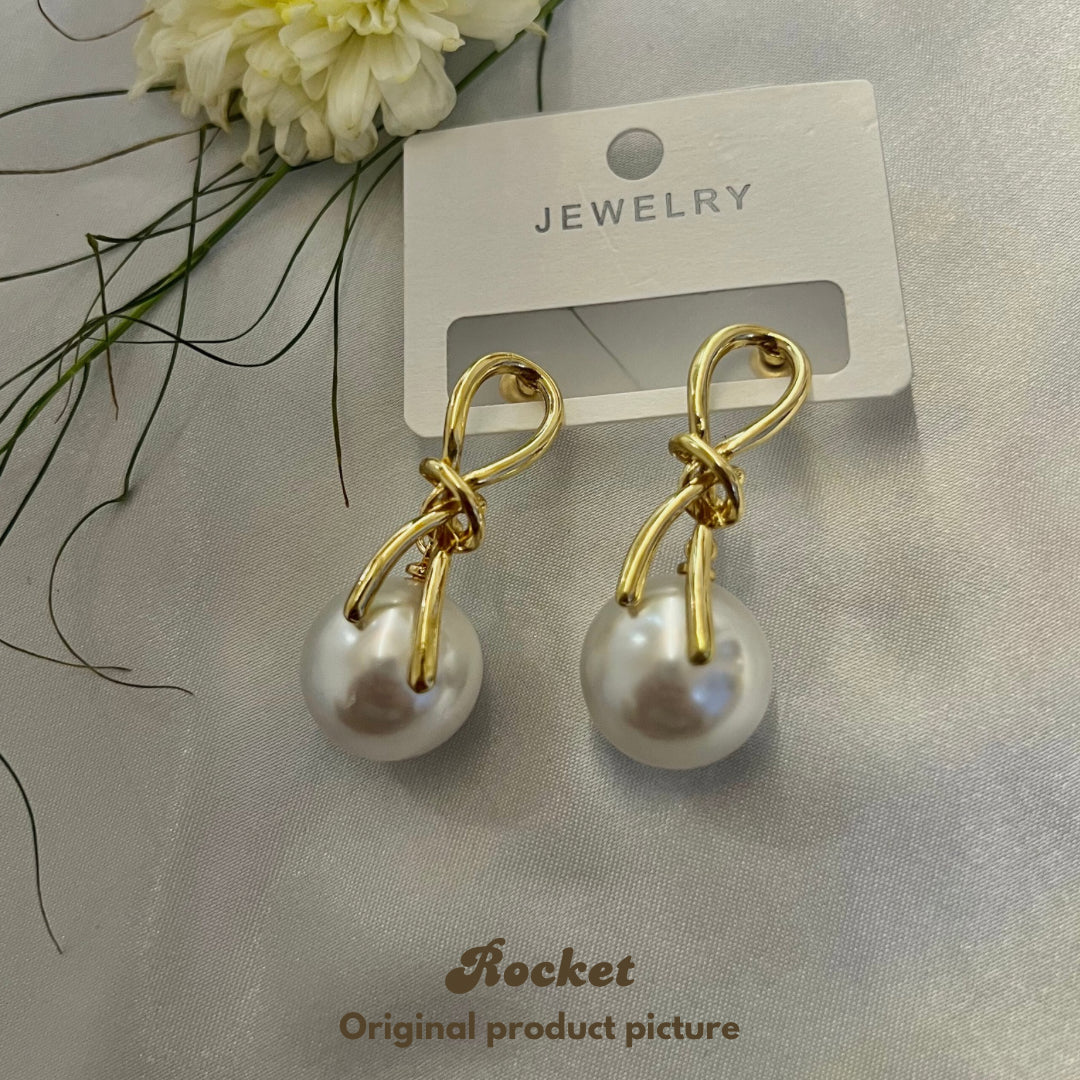 Knot Pearl Earrings // Gold