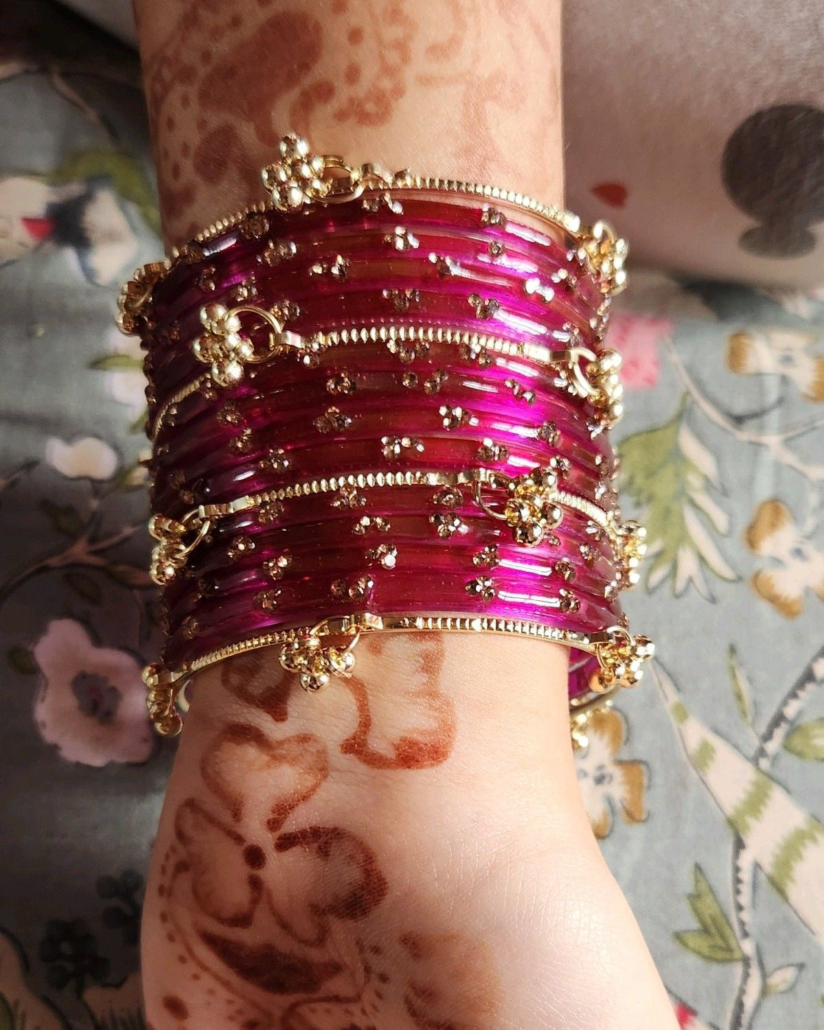 12 Bangles + 4 Ghungroo Set // Magenta