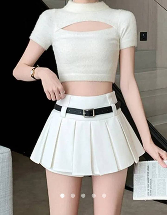 Pleated Skirt with Belt // White