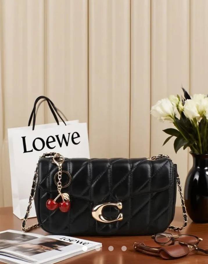 Alphabet Shoulder Bag // Black