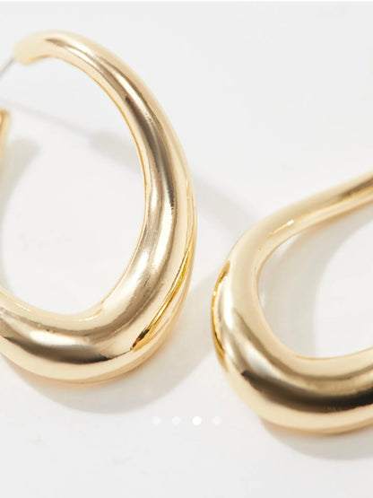 SAVANA Hoop Earrings // Gold