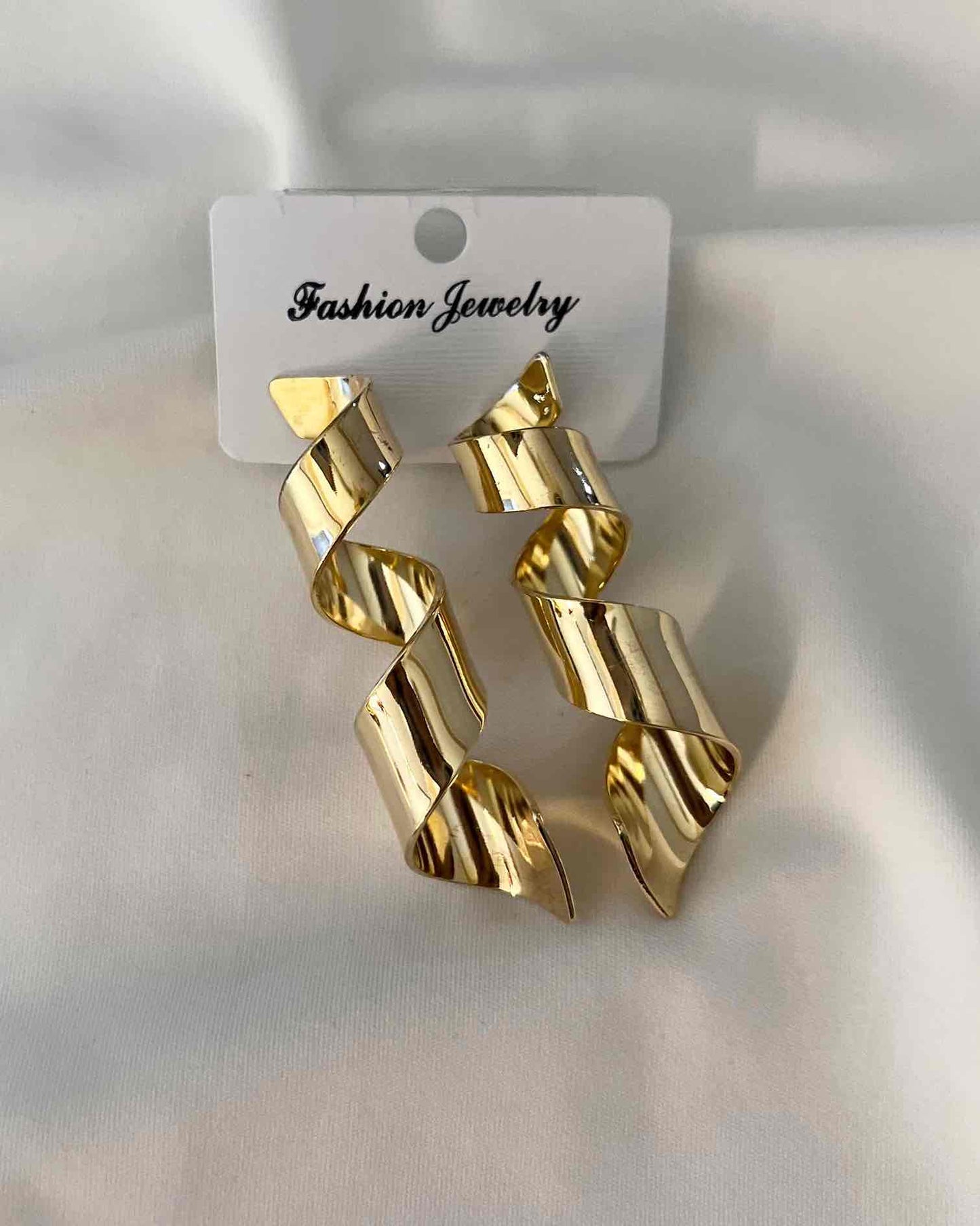 Twisted Earrings // Gold