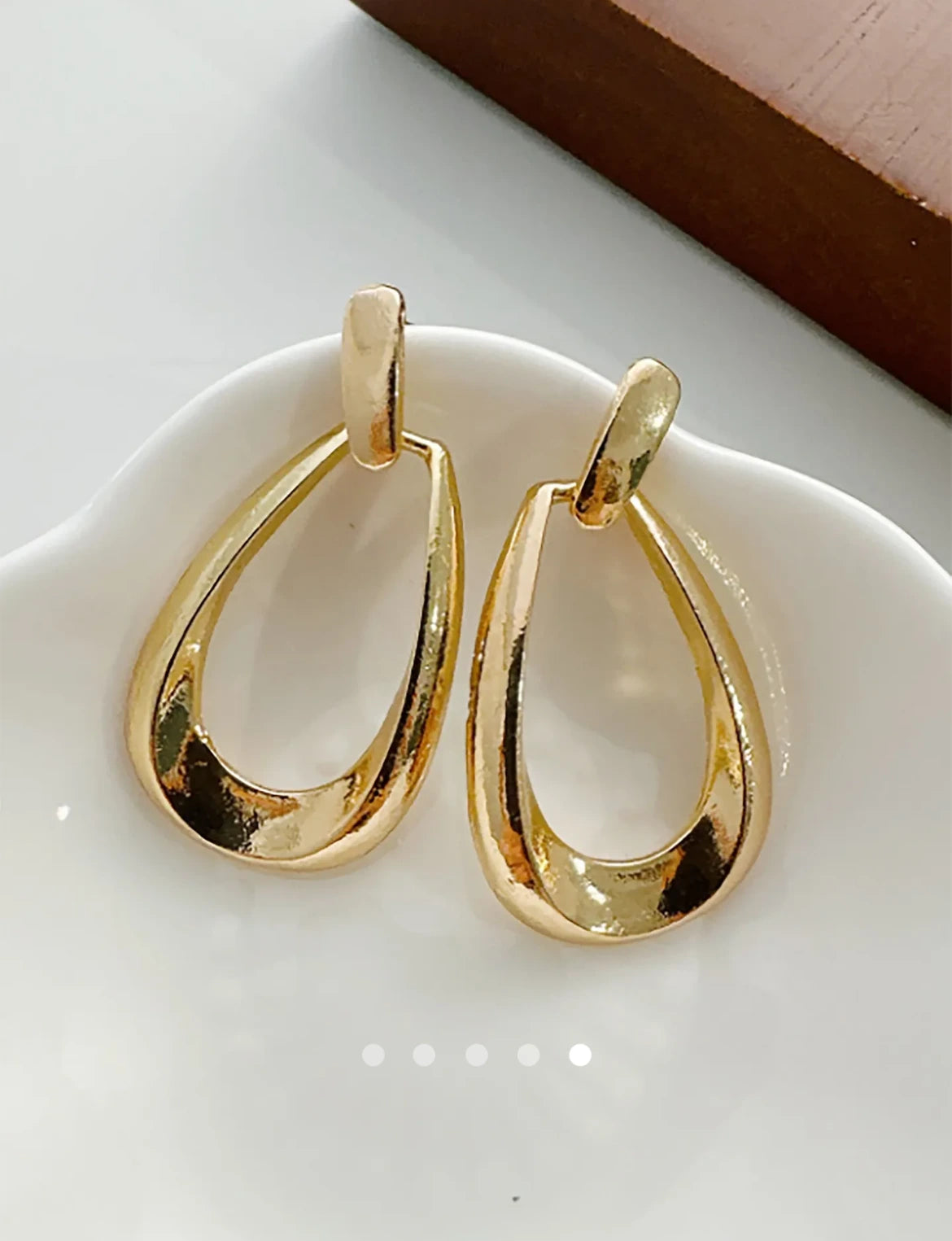 Savana Earrings 049 // Gold