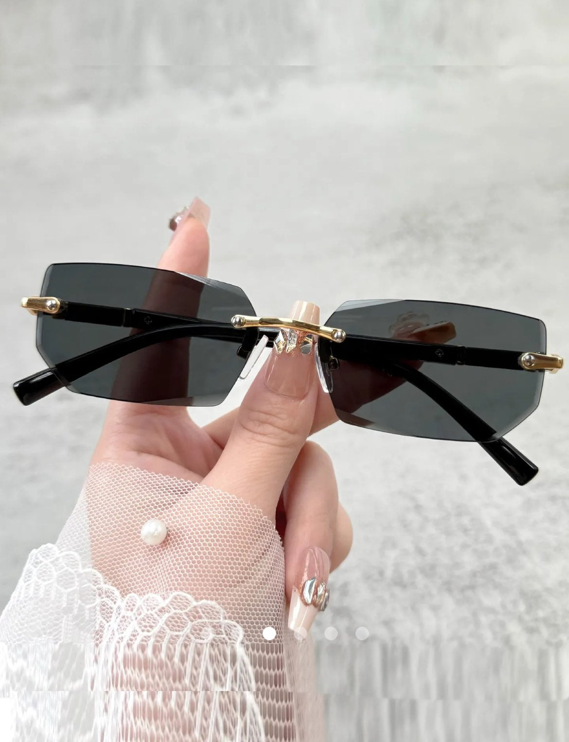 Classic Sunglasses // Black