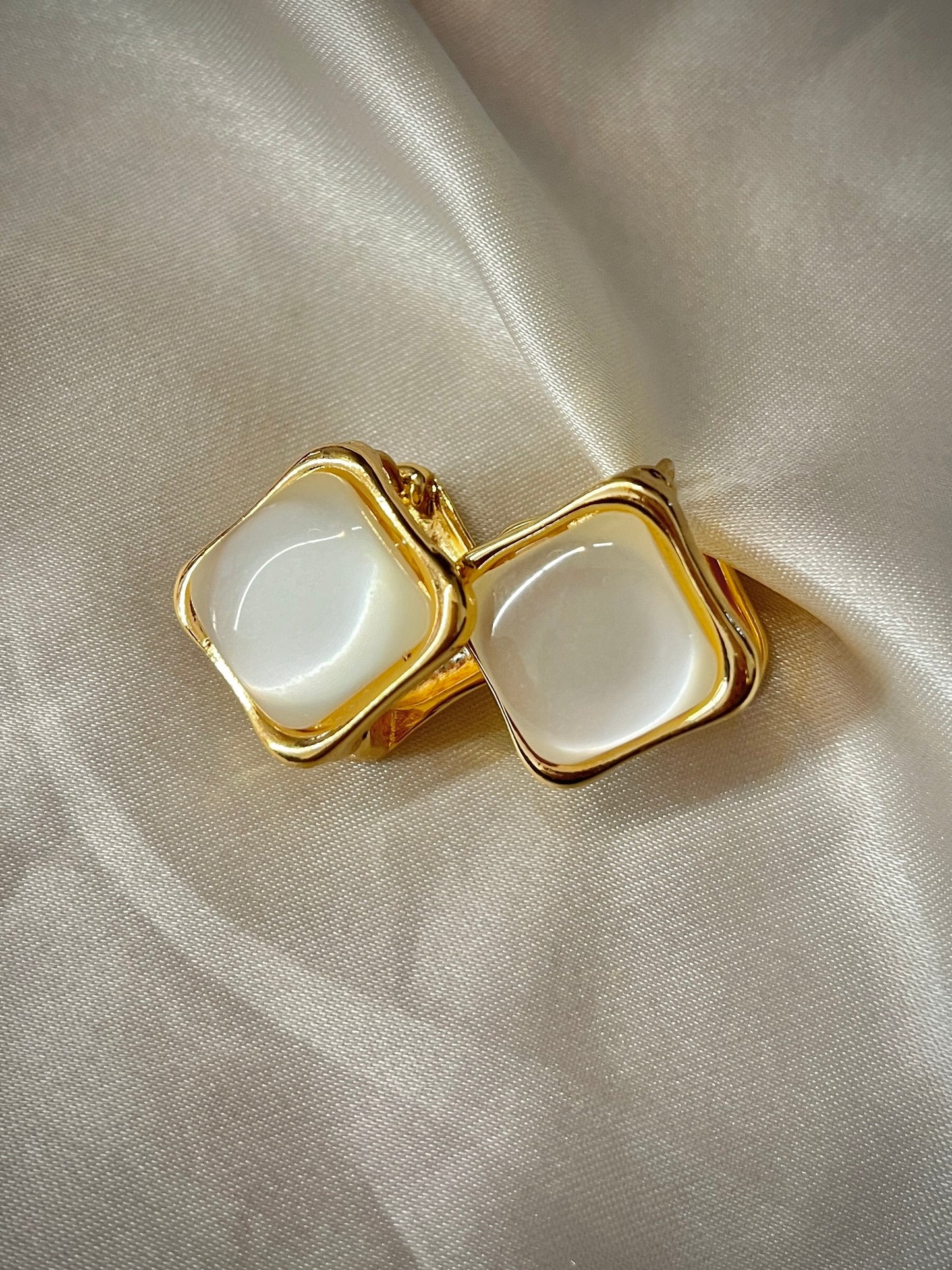 Cube Earrings // Gold