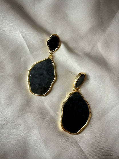 Asymetric Dangle Earrings // Black