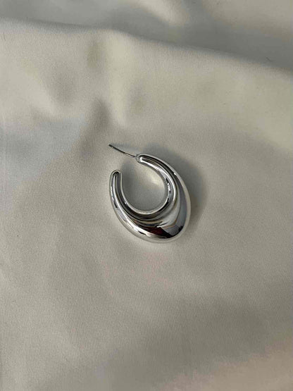 V Shaped Earrings // Silver