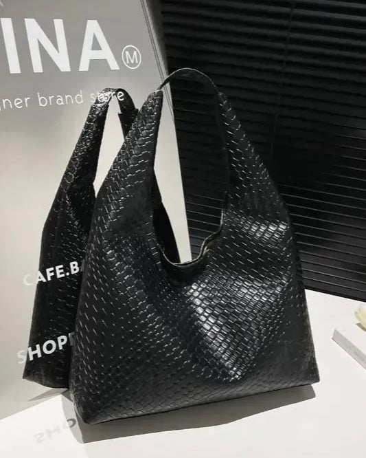 Newme Bag 018 // Black