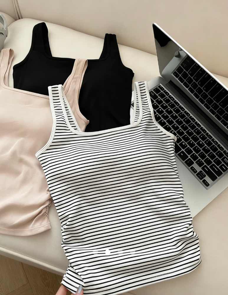 Padded Top // B&W