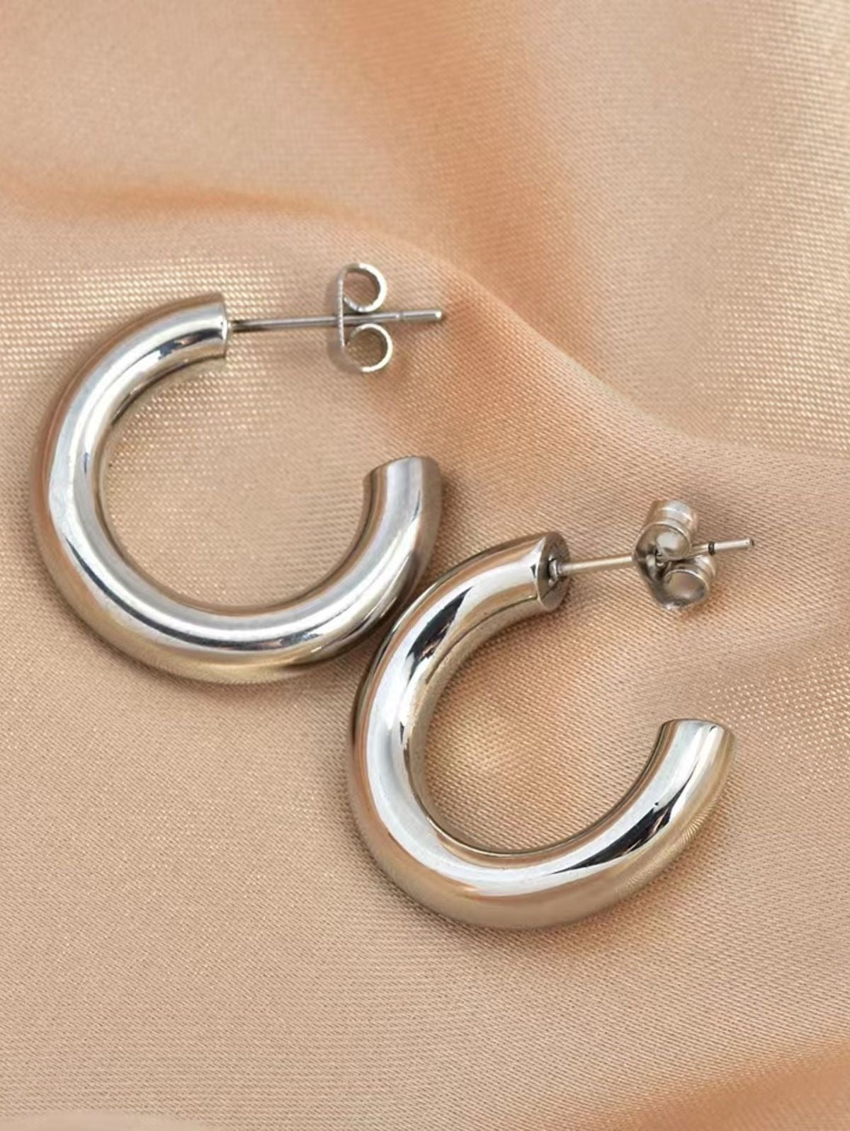 Chunky Round Earrings Big // Silver