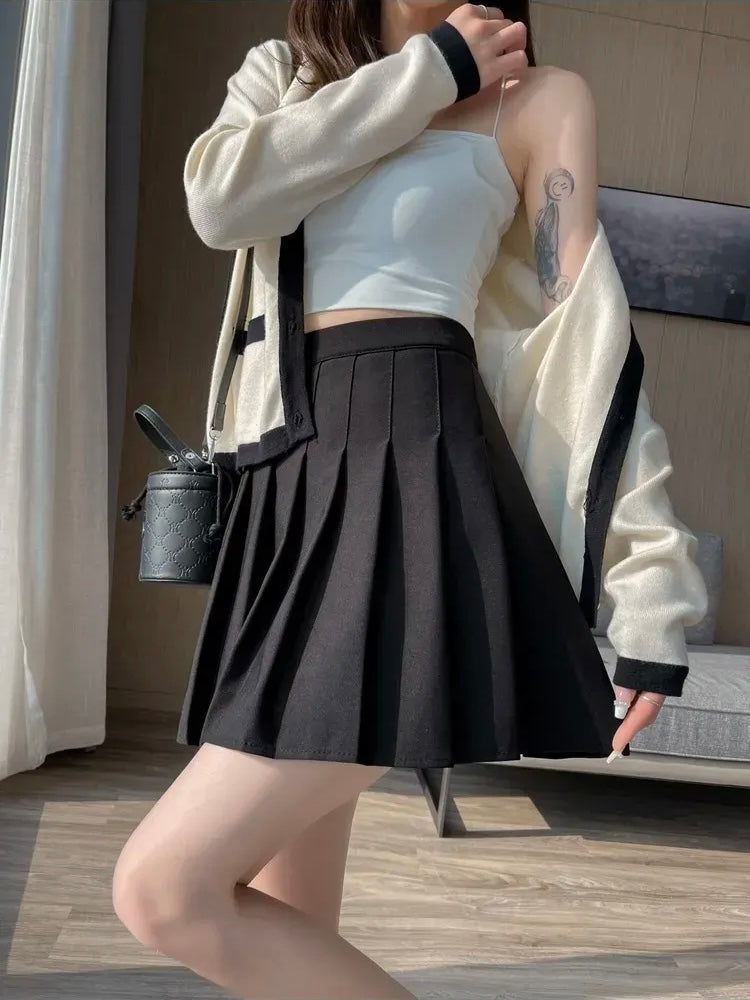 Pleated Skirt (Attached Shorts) // Black