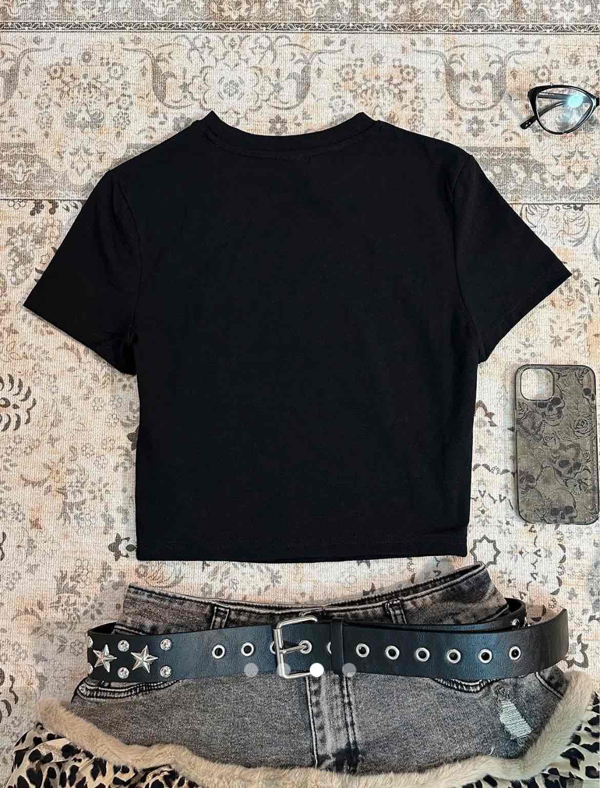 I’m literally just a girl tee // Black