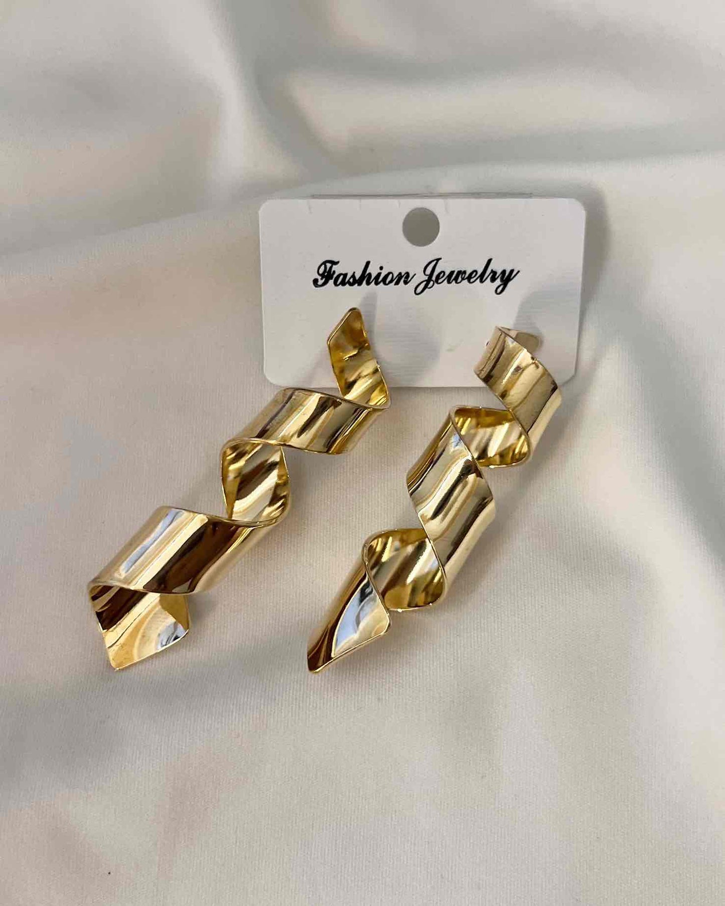 Twisted Earrings // Gold