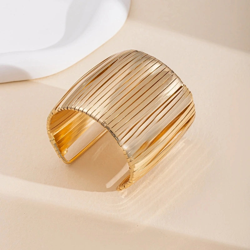 Chunky Cuff Bracelet // Gold