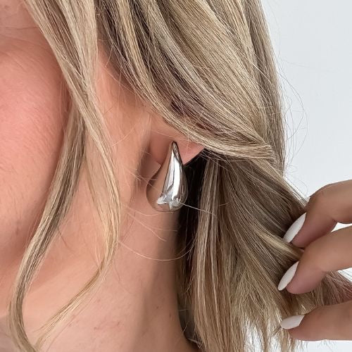 Teardrop Earings (Medium) // Silver