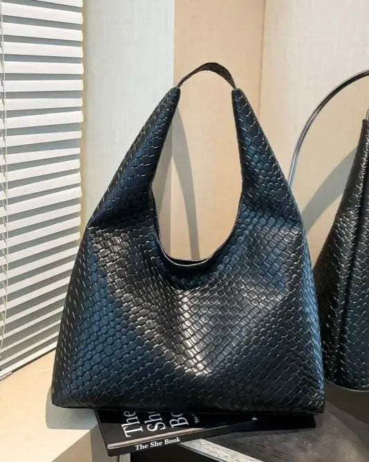 Newme Bag 018 // Black