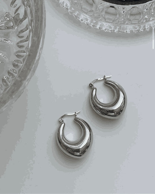 V Shaped Earrings // Silver