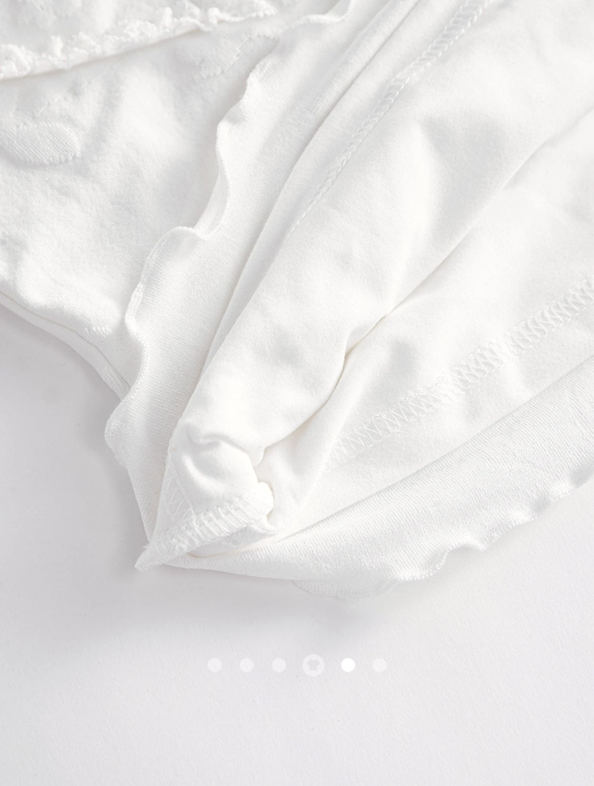 Lettuce-Edge Tube Top // White