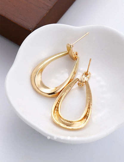 Savana Earrings 049 // Gold
