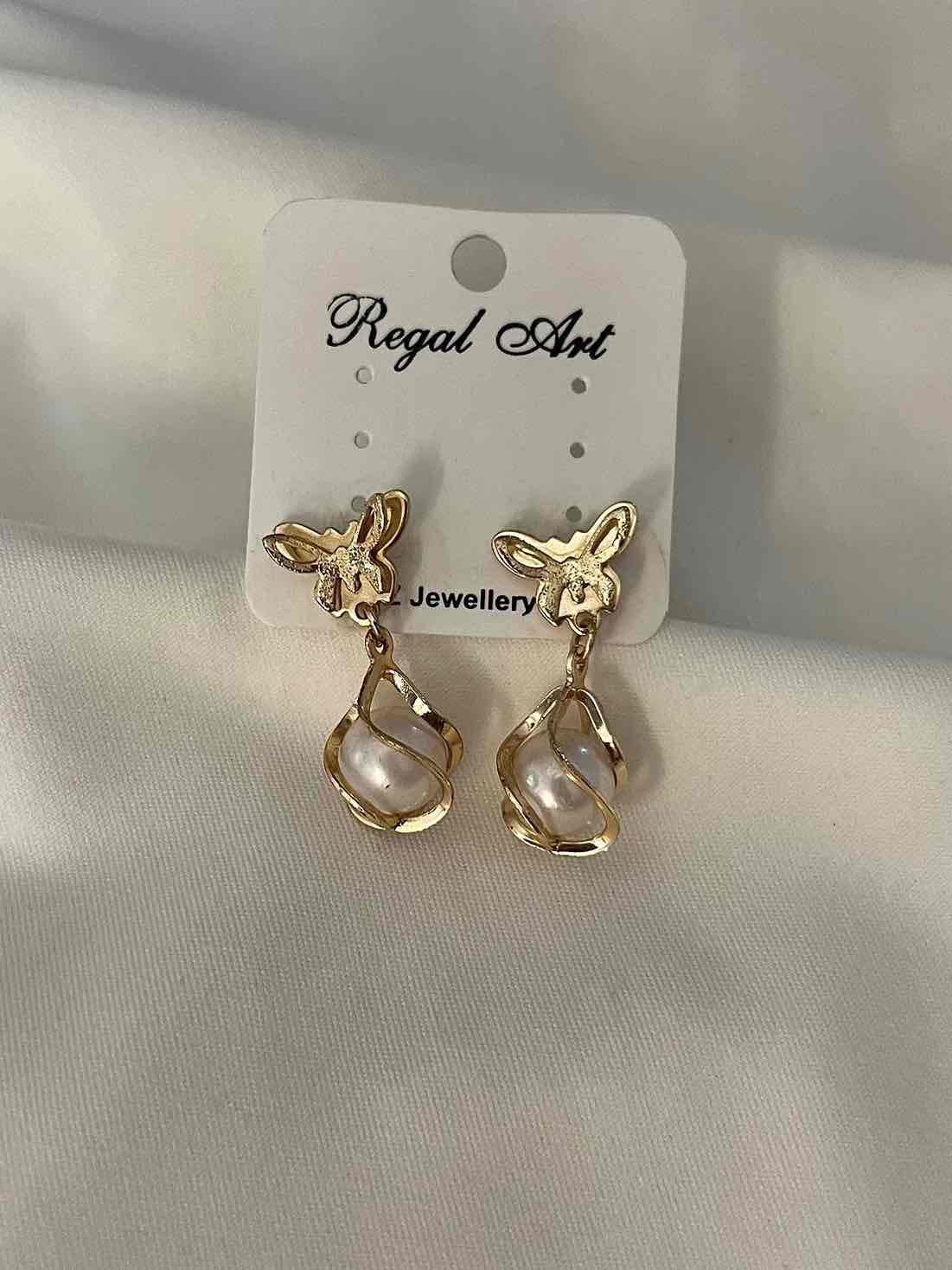 Butterfly Pearl Earrings // Rose Gold