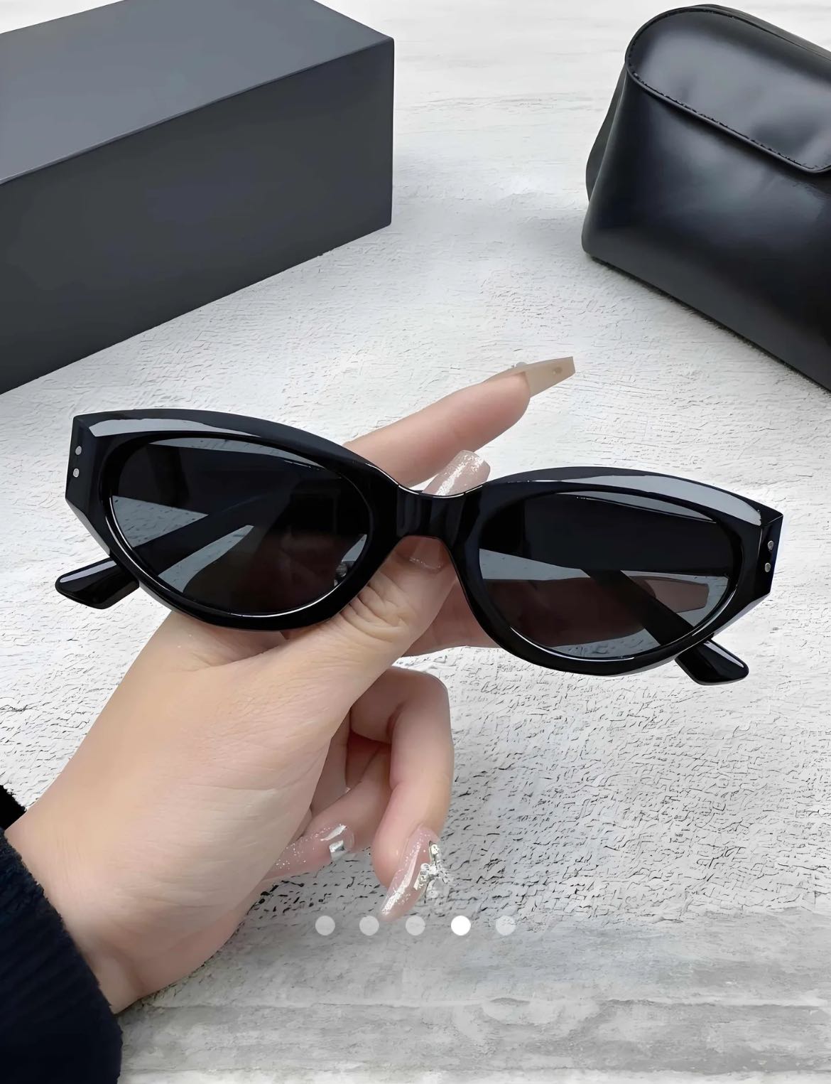 Solid Sunglasses // Black