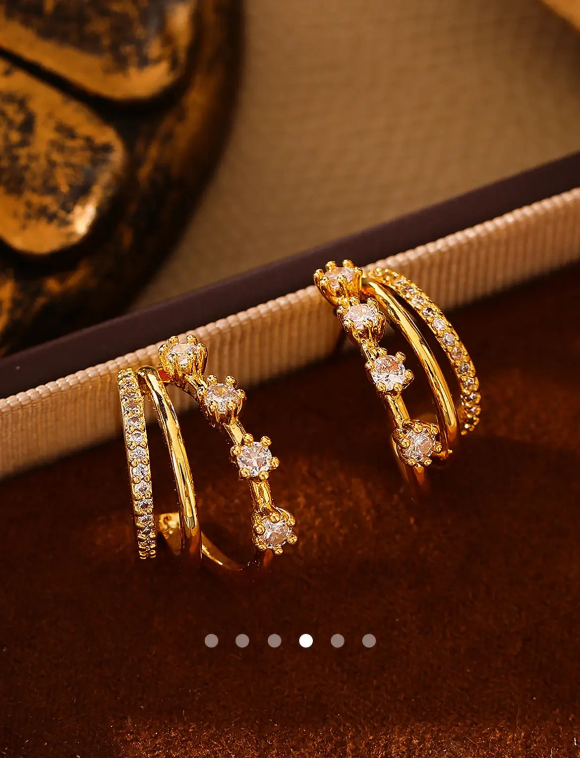Savana Earrings 044 // Gold