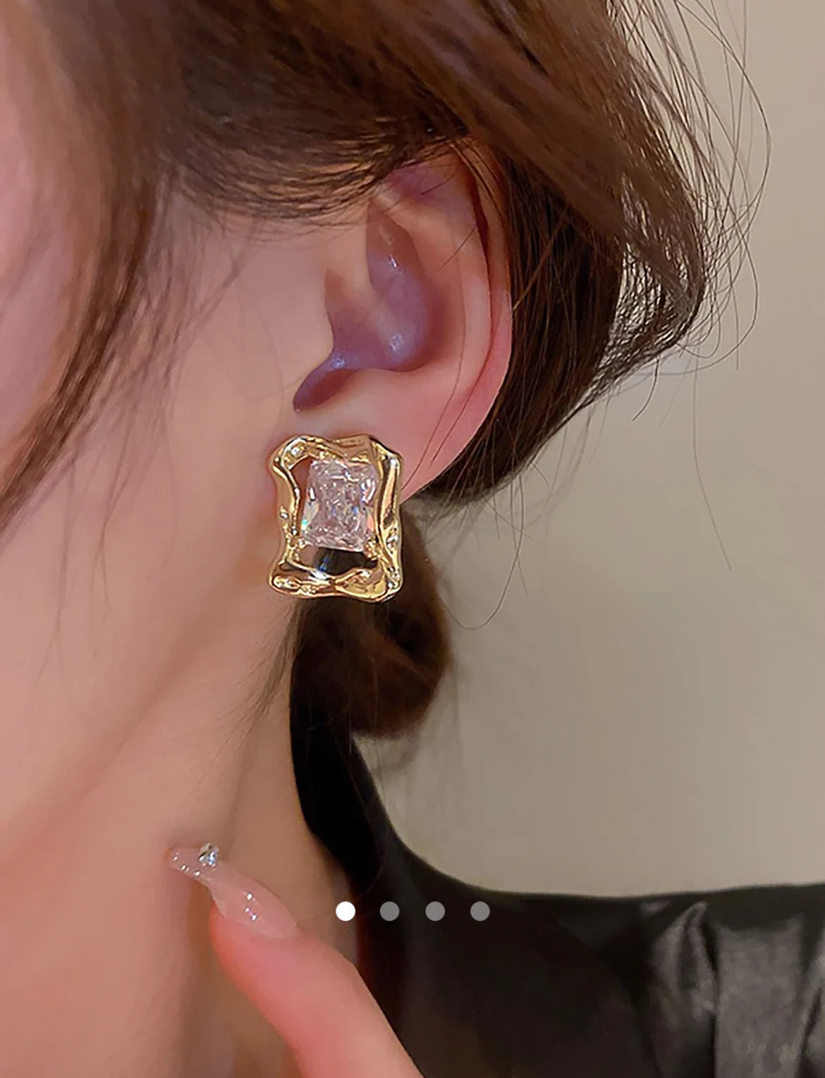 Savana Earrings 042 // Gold