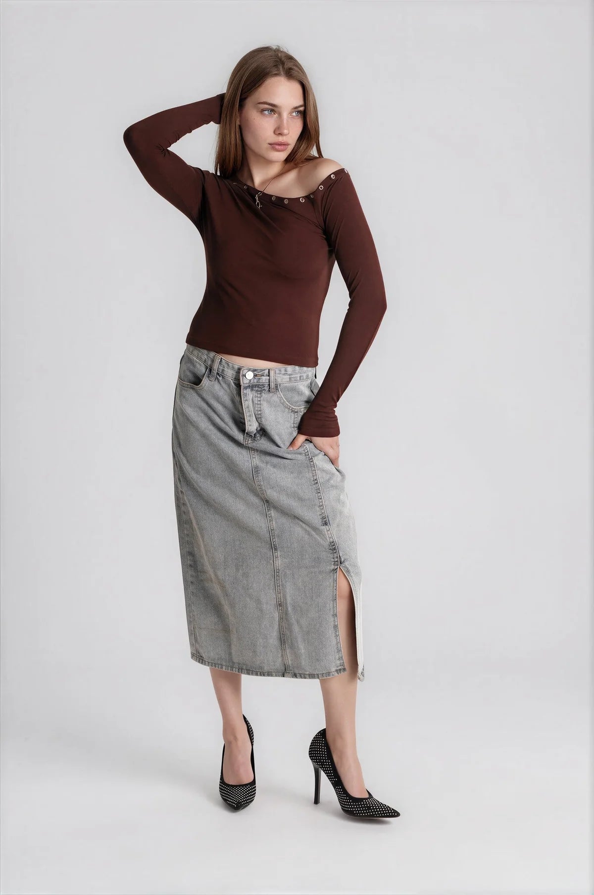 Eyelets One Shoulder Top // Brown
