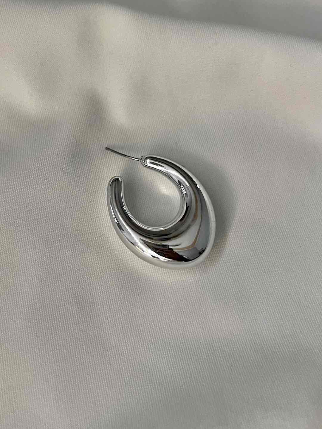 V Shaped Earrings // Silver