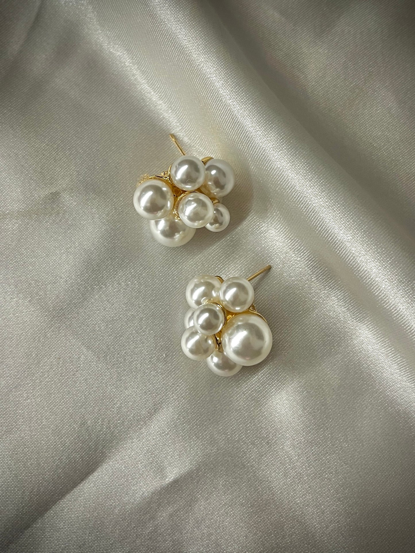 Elegant Pearl Cluster Earrings // Gold