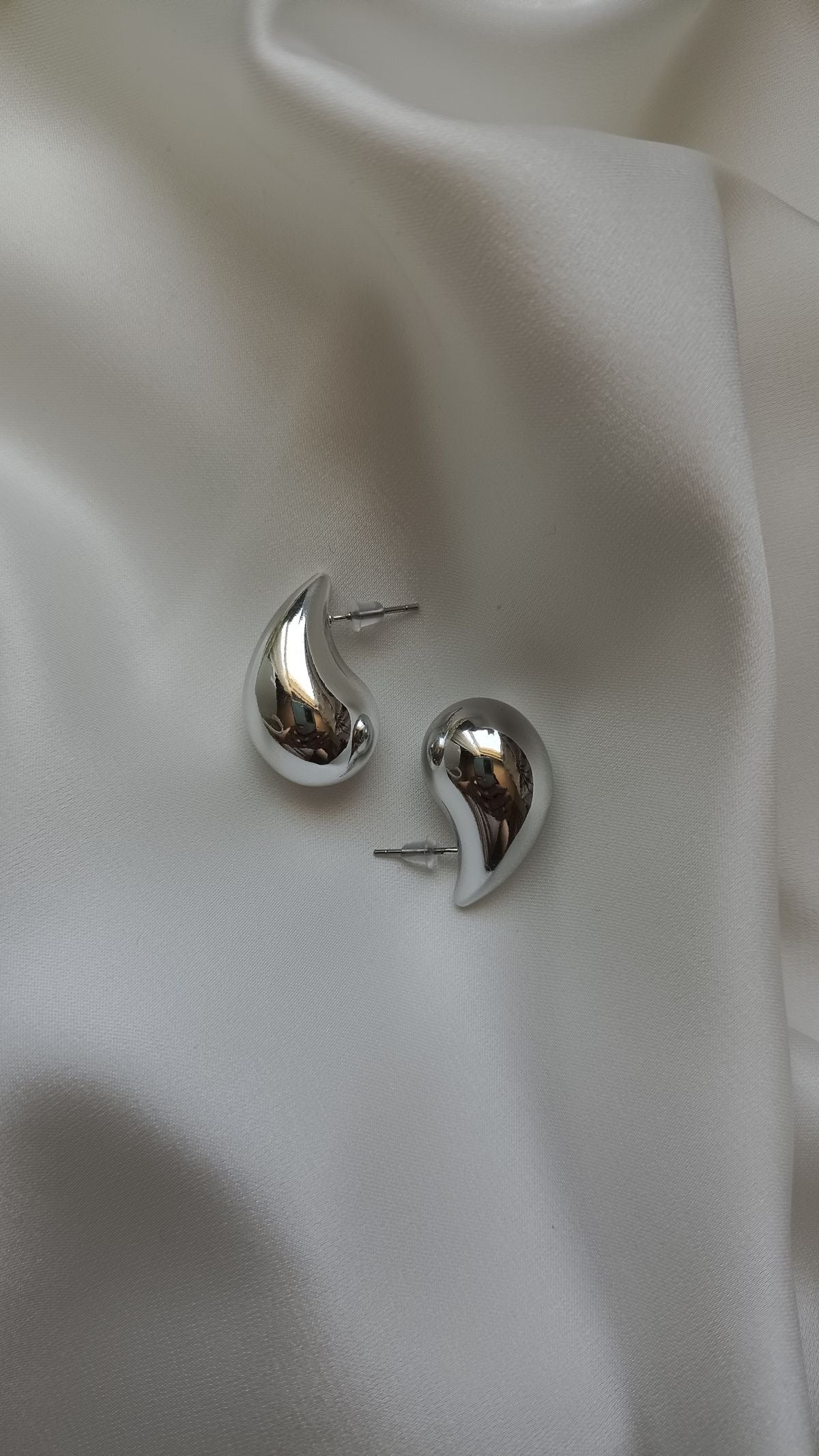 Teardrop Earings (Small) // Silver