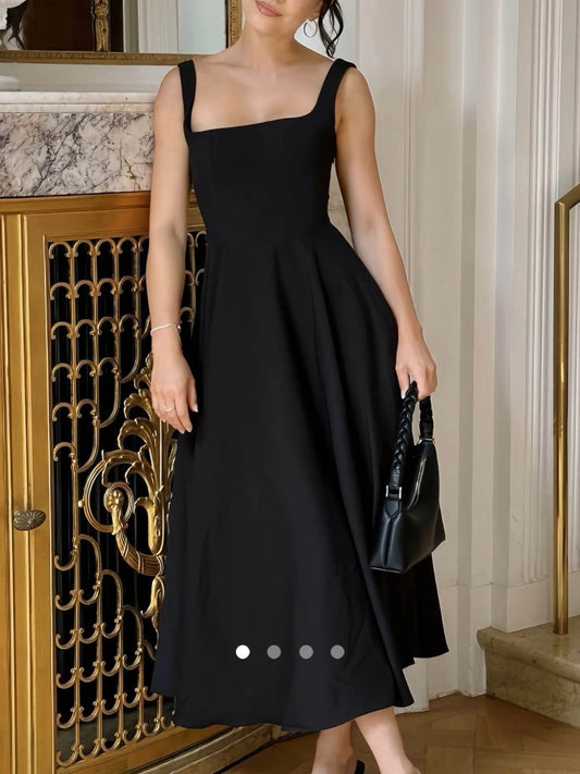 Elegant A-Line Dress // Black