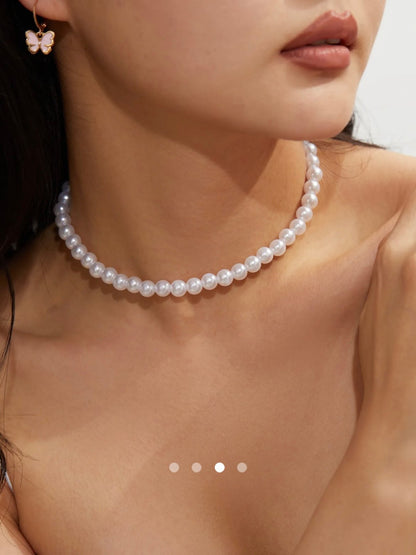Pearl Necklace // White