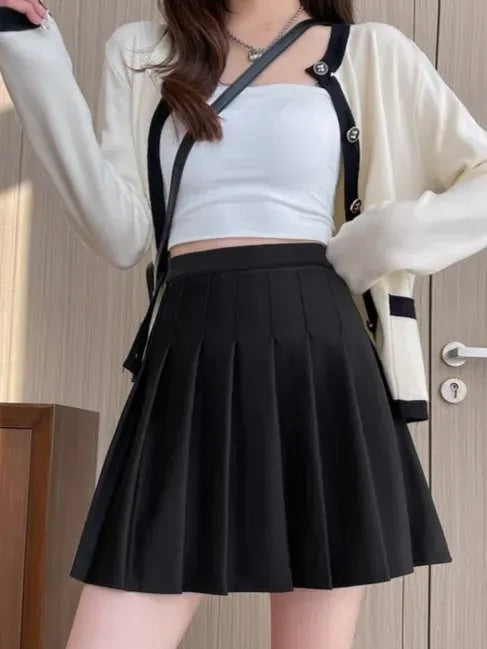 Pleated Skirt (Attached Shorts) // Black