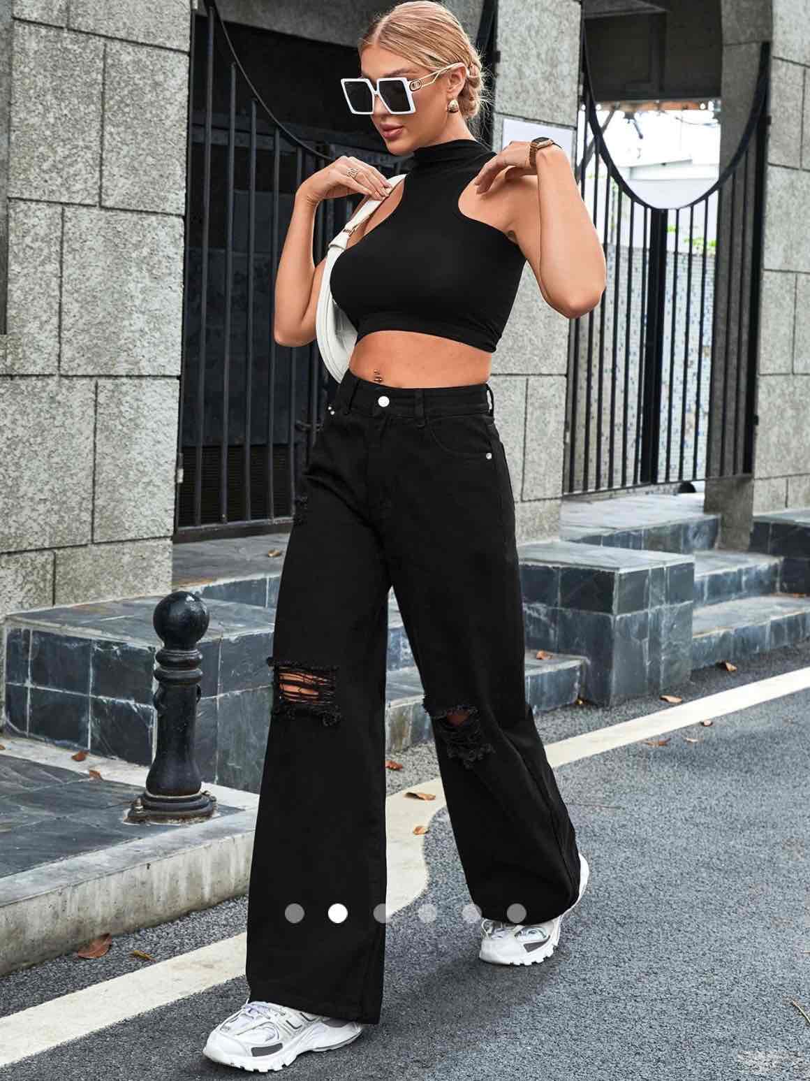 Ripped Straight Leg Jeans 005 // Black